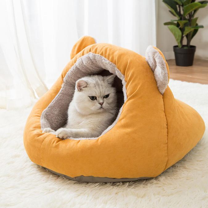 Warming Covered Cat Bed