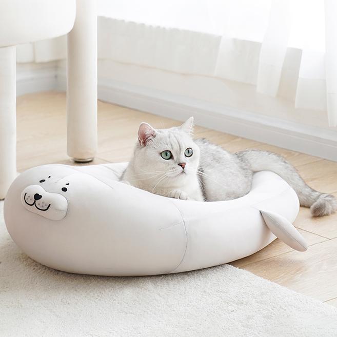 Cute Seal Pet Bed